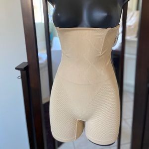 Tummy control High-waisted shaper shorts